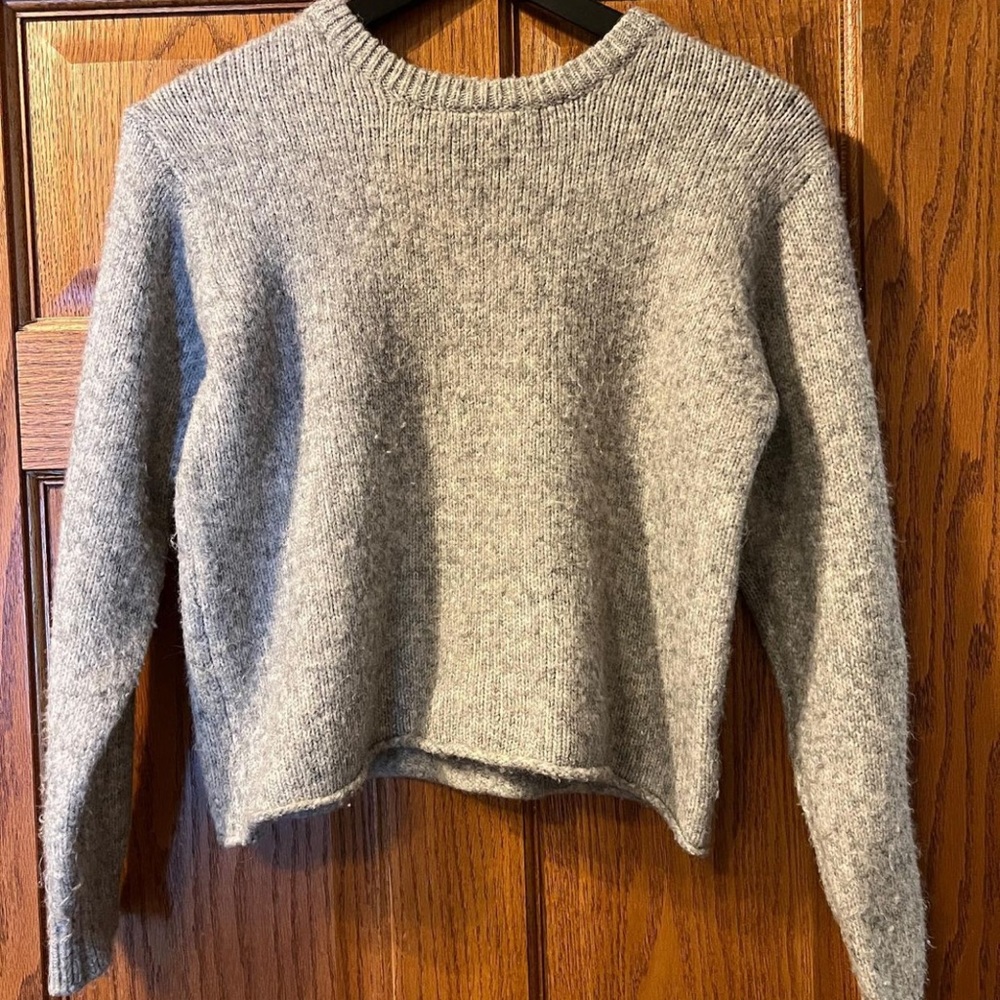 Brandy Melville sweater